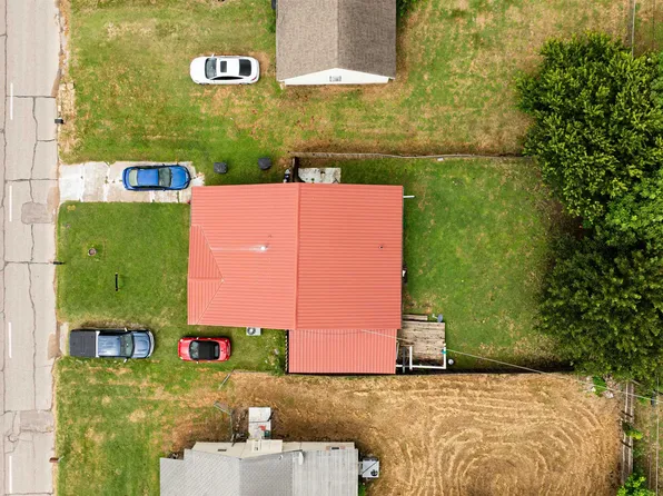1522 W Kansas Ave, Arkansas City, KS 67005