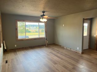 2167 Highway Ee, Half Way, MO 65663