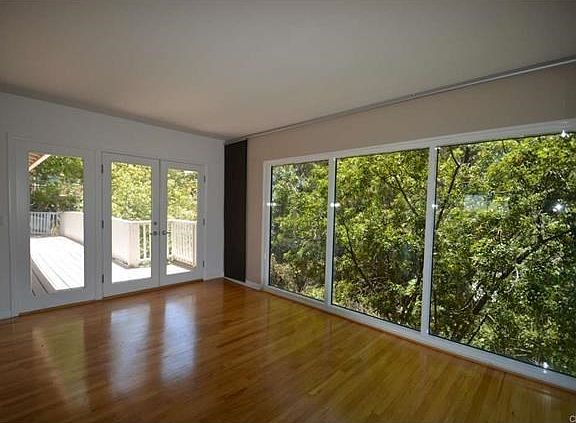 4th image of 3387 Wrightwood Dr