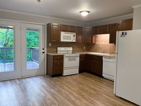 4th image of 1425 Richmond Pl