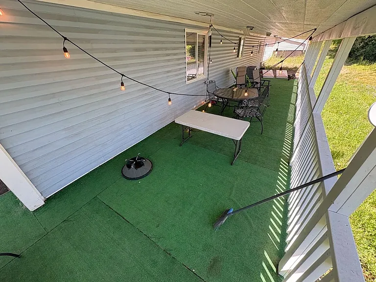 530 W C St — Photo 14