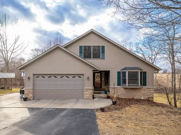 362 Corkhill Ct, Davis, IL 61019