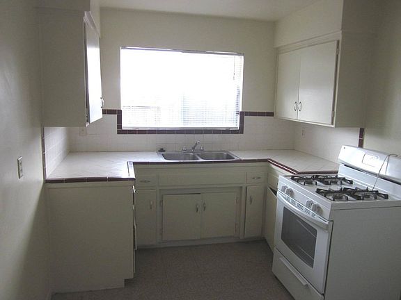 5th image of 708-712 N G St #712B