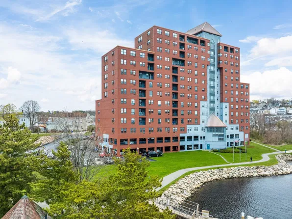 750 Davol St Unit 1022, Fall River, MA 02720