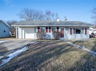 1676 Drake Dr, Xenia, OH 45385