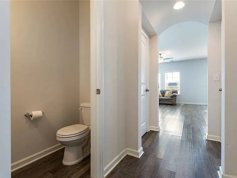 249 Samuel St — Photo 5