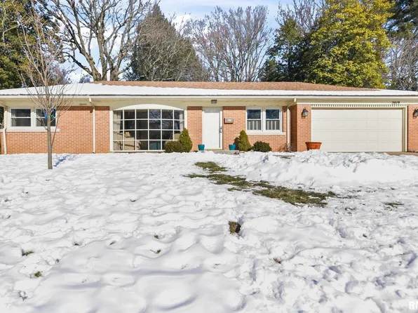 2019 Greenbriar Rd, Leland Grove, IL 62704