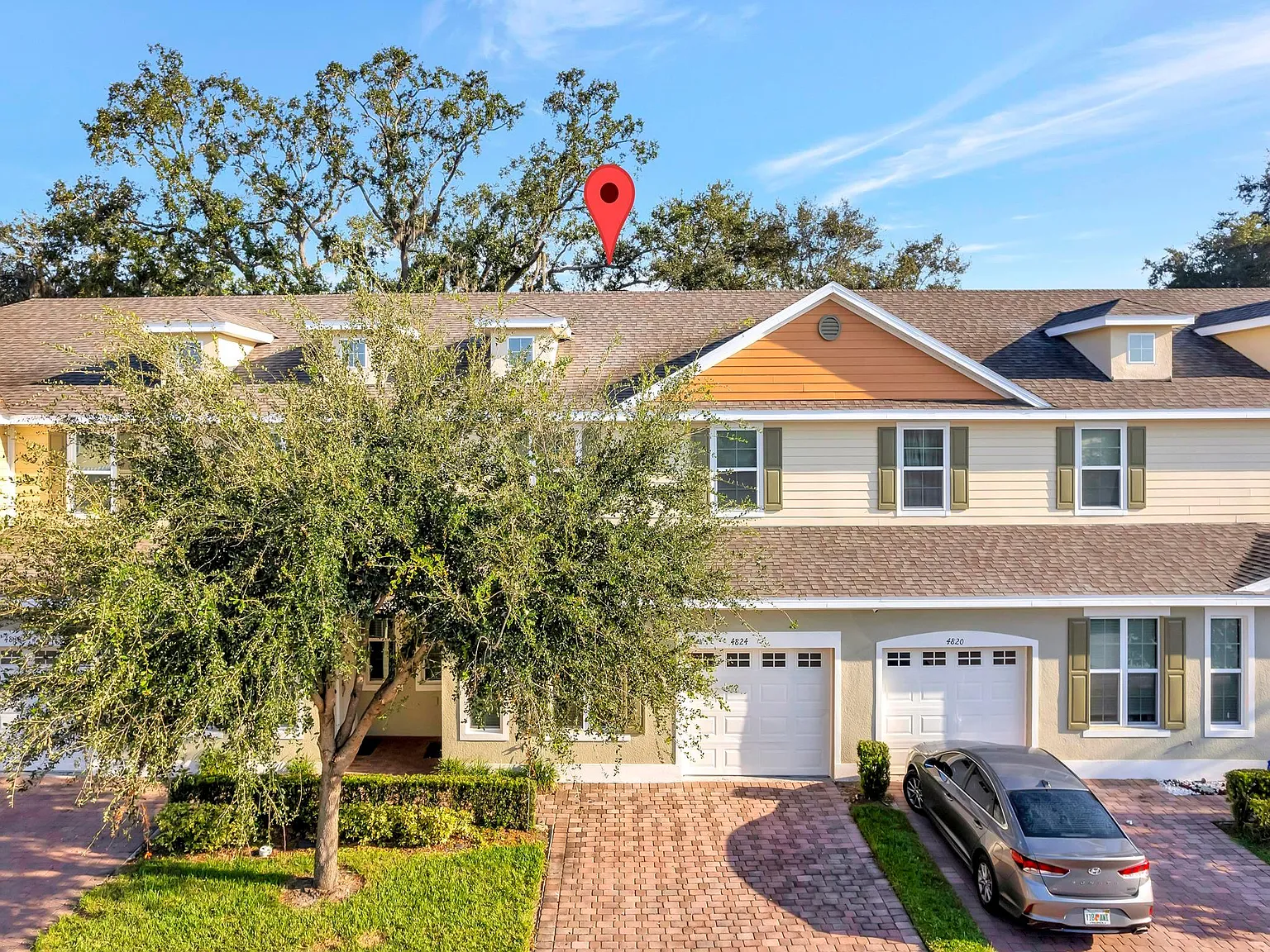 3 bed, 2.5 bath, 2010 sqft, $2,200 — Photo 3