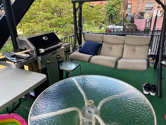 Rented by Rentiko Inc | media 26