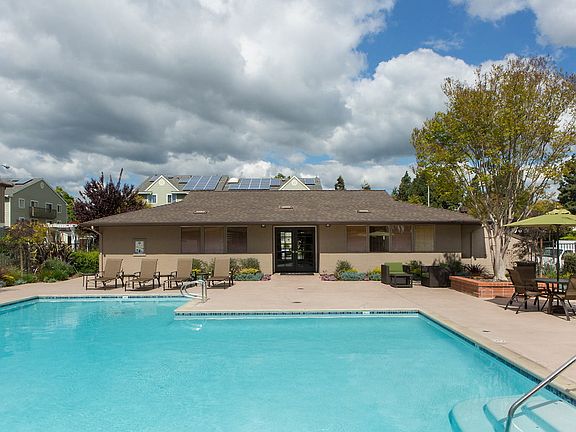 Briarwood At Central Park