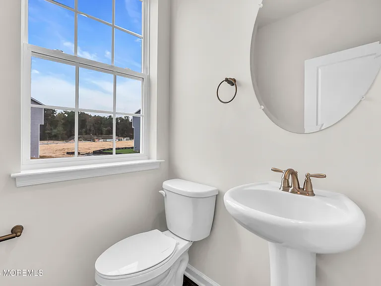 22 Forest Park Dr — Photo 15