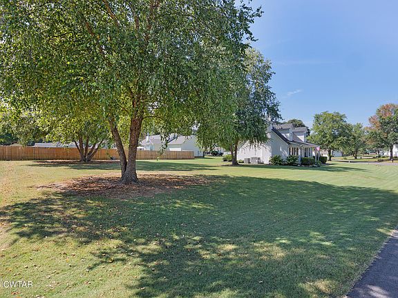 4th image of 135 Weatheridge Dr
