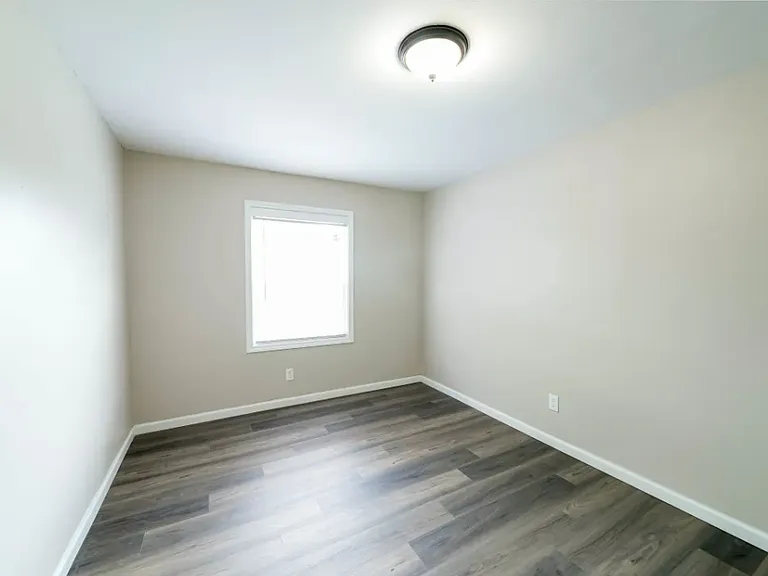 Spanish Oaks — Photo 11