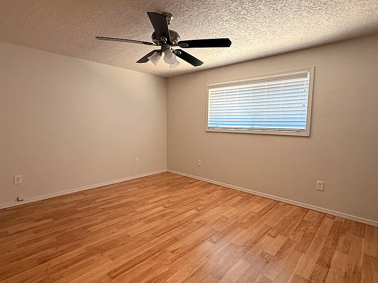 204 NE 148th Ave — Photo 14