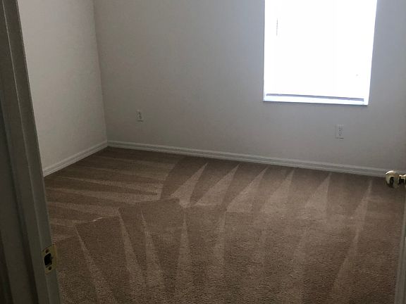 4th image of 9783 Carlsdale Dr