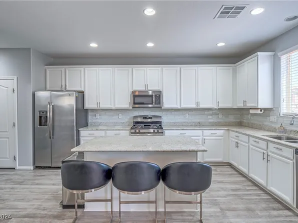 7724 Eastham Bay Ave, Las Vegas, NV 89179