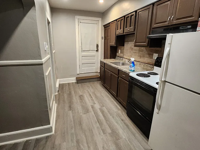 24-26 Carey Ave #26-3 — Photo 19