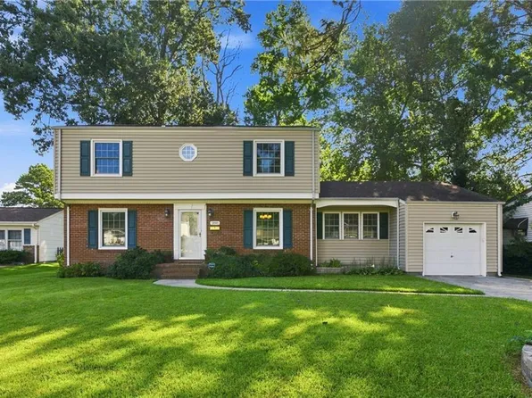 208 Great Hall Ct, Virginia Beach, VA 23452