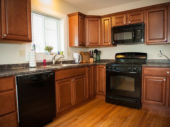 Dishwasher, Stove, Microwave, Fridge, Disposal