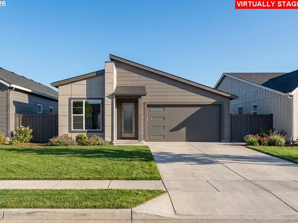 1212 E Luna St, Newberg, OR 97132