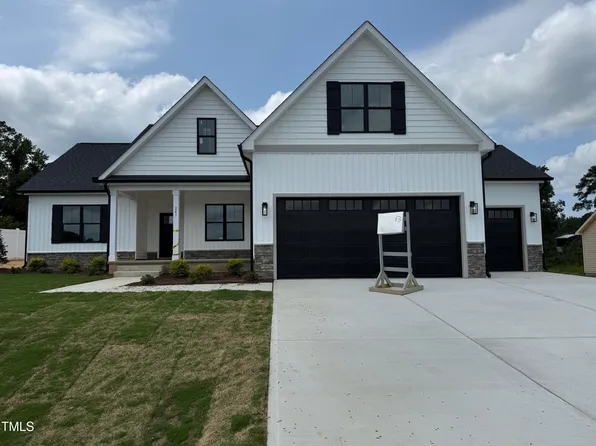 241 Tee Dr, Selma, NC 27576
