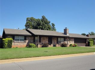 264 Regency Dr, Clinton, OK 73601