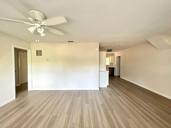 5th image of 213 N Oakland St
