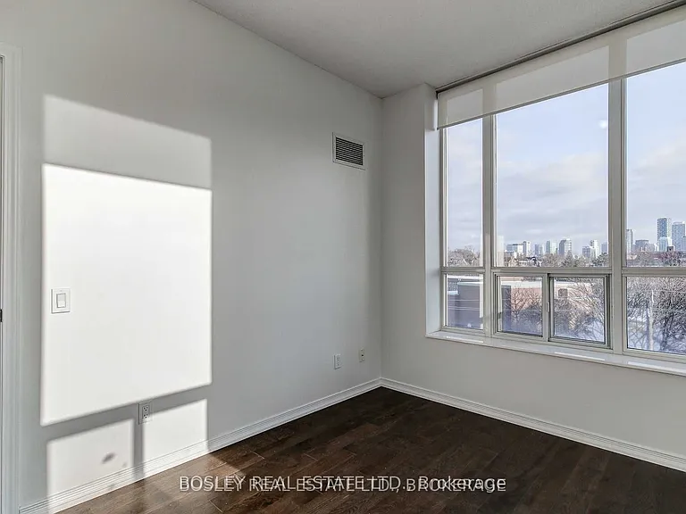 451 Rosewell Ave #512 — Photo 14