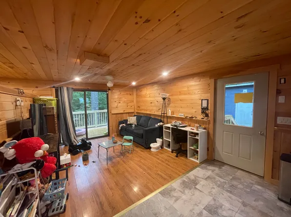 56 January Ln, Milford, ME 04461