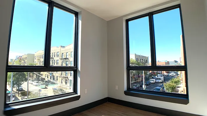 Rented by Nooklyn NYC LLC | media 19