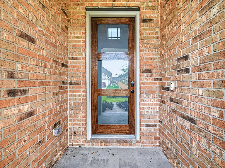 2216 Inglenook Grove Dr — Photo 4