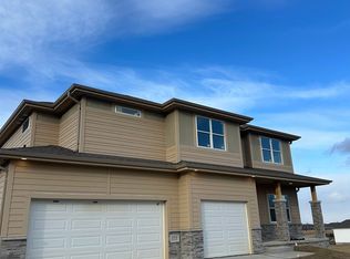 10418 Sherman St, Papillion, NE 68046