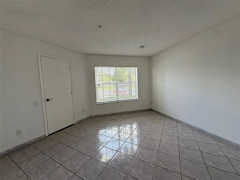 3900 Southpointe Dr #120 — Photo 8