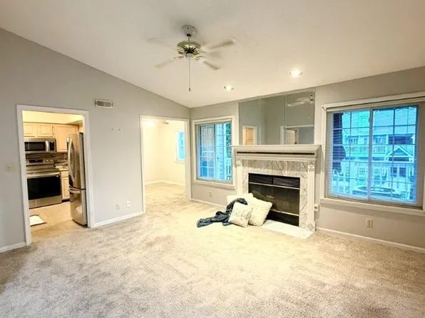 4015 S Crysler Ave APT 10, Independence, MO 64055