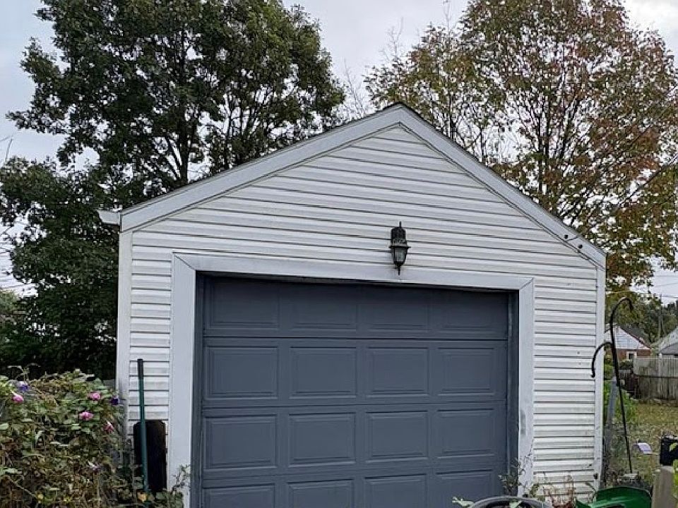 2nd image of 264 Clover Ave