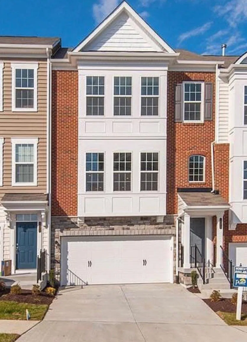 4 bed, 3.5 bath, 3216 sqft, $5,000 — Photo 1