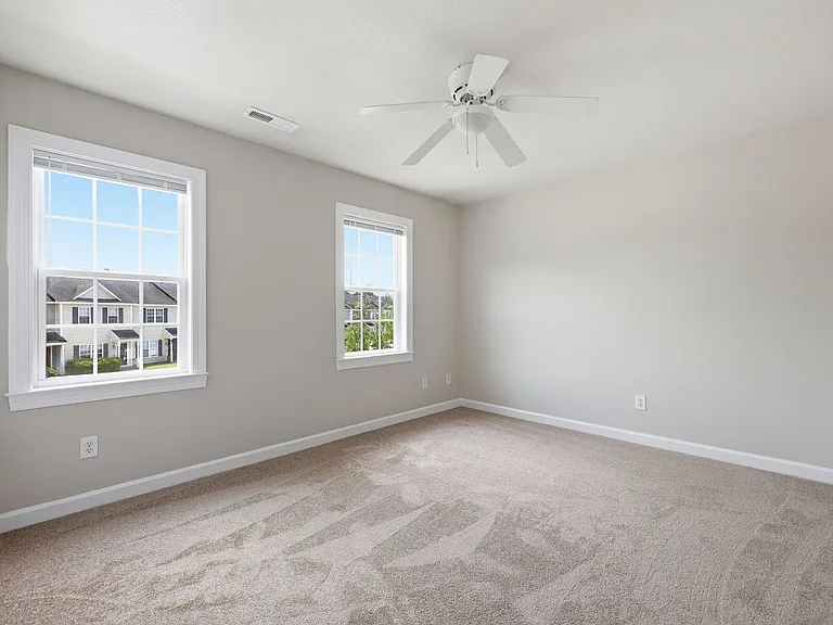 404 Springwood Dr — Photo 23
