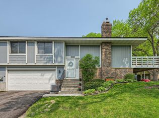 6901 Macbeth Ct, Woodbury, MN 55125