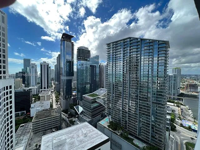 55 SE 6th St #3906W