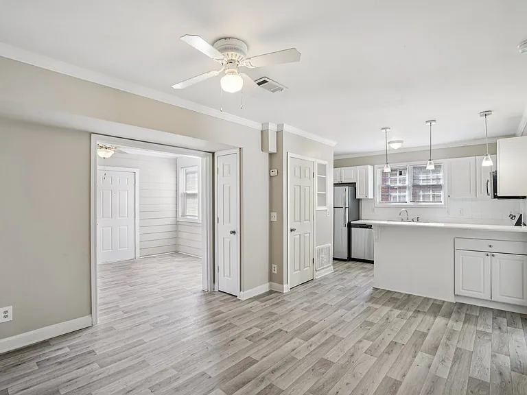 Buckhead Townhomes and Gardens — Photo 46