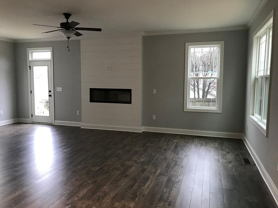 2nd image of 739 Goldenview Acres Ct