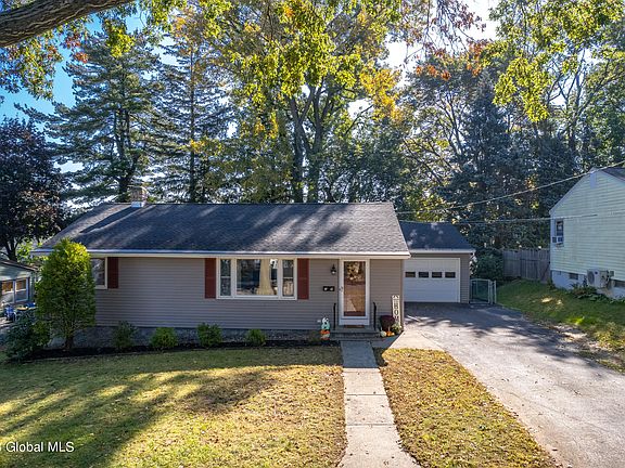 3rd image of 59 Clermont Street