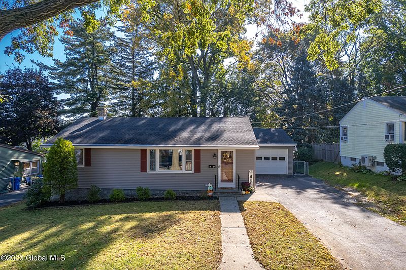 3rd image of 59 Clermont Street