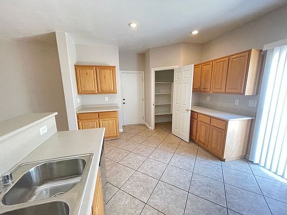 5th image of 5050 Upper Falls Ct