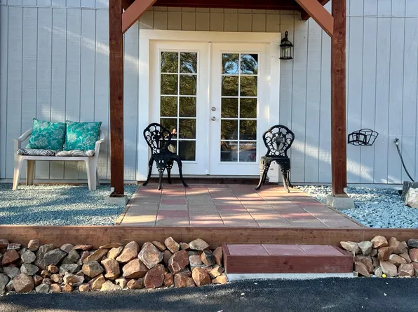 8904 Bell Ct, Valley Springs, CA 95252