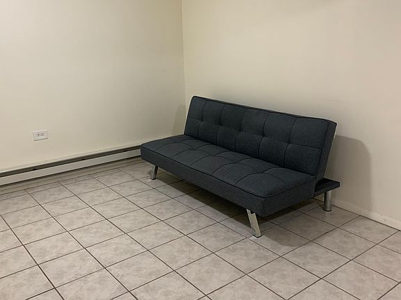 3rd image of 2 Apollo St APT A