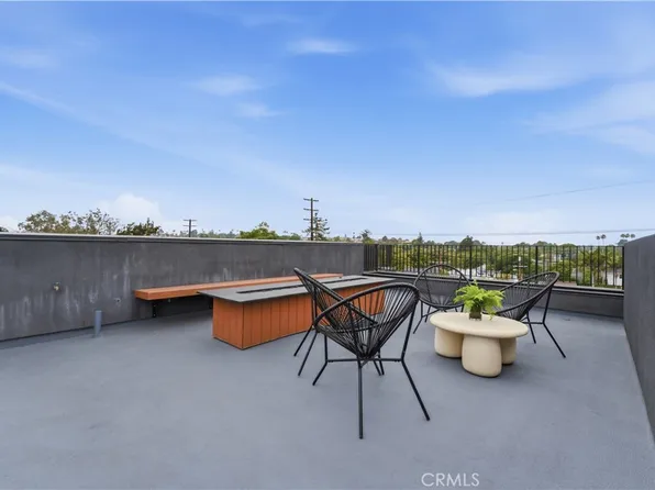 11700 Charnock Rd, Los Angeles, CA 90066