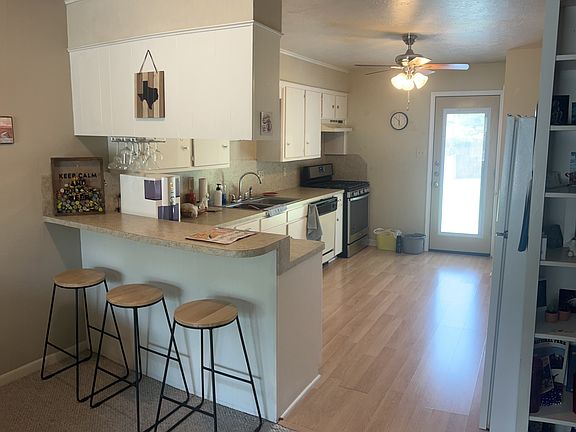 3rd image of 308 Brentwood Dr