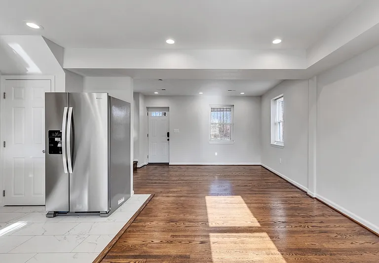2301 Riggs Ave — Photo 8