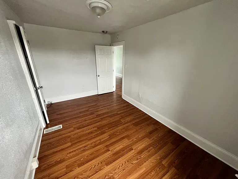 248 Plymouth St — Photo 14